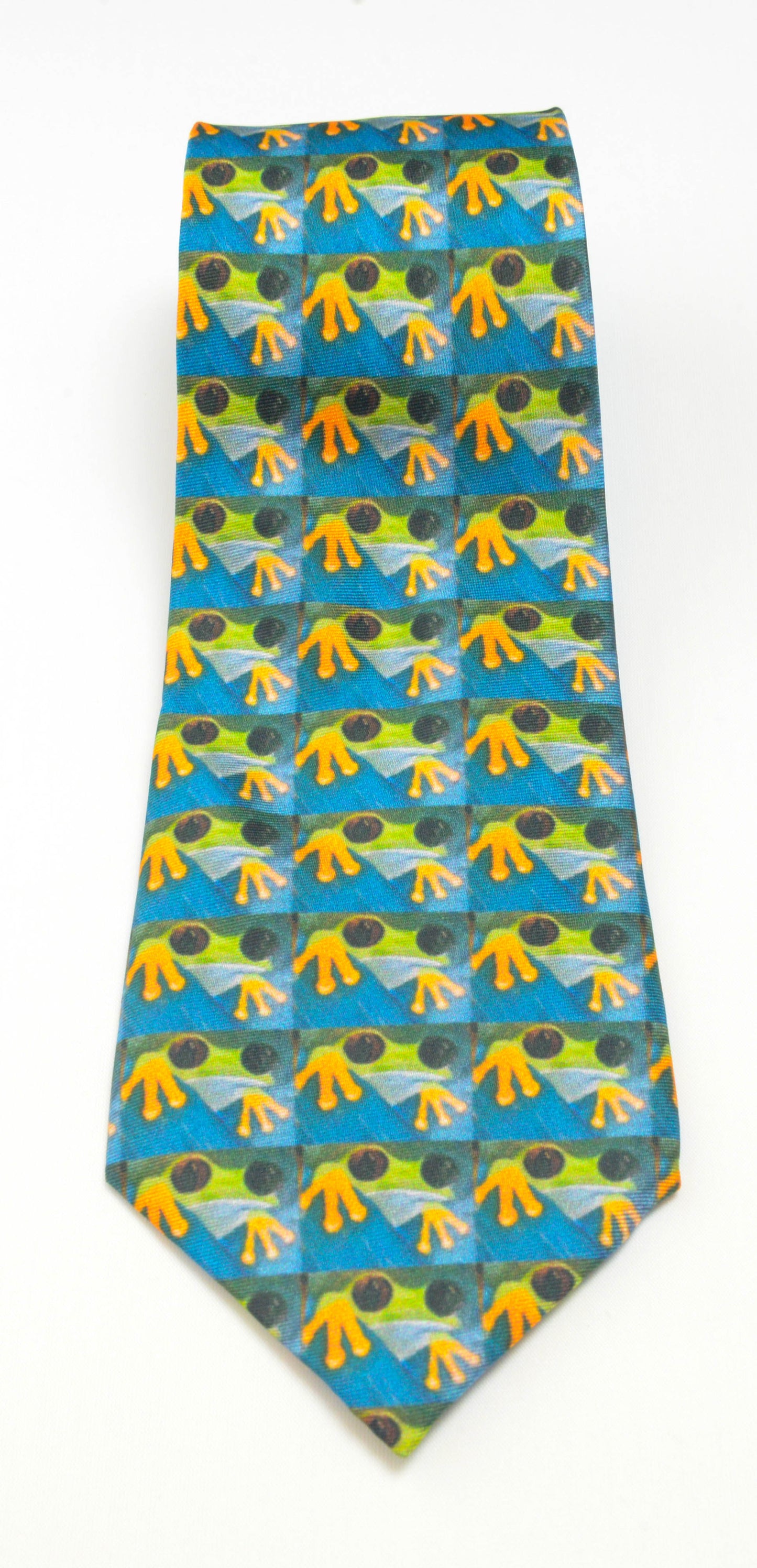 Evergreen Artwork Tie